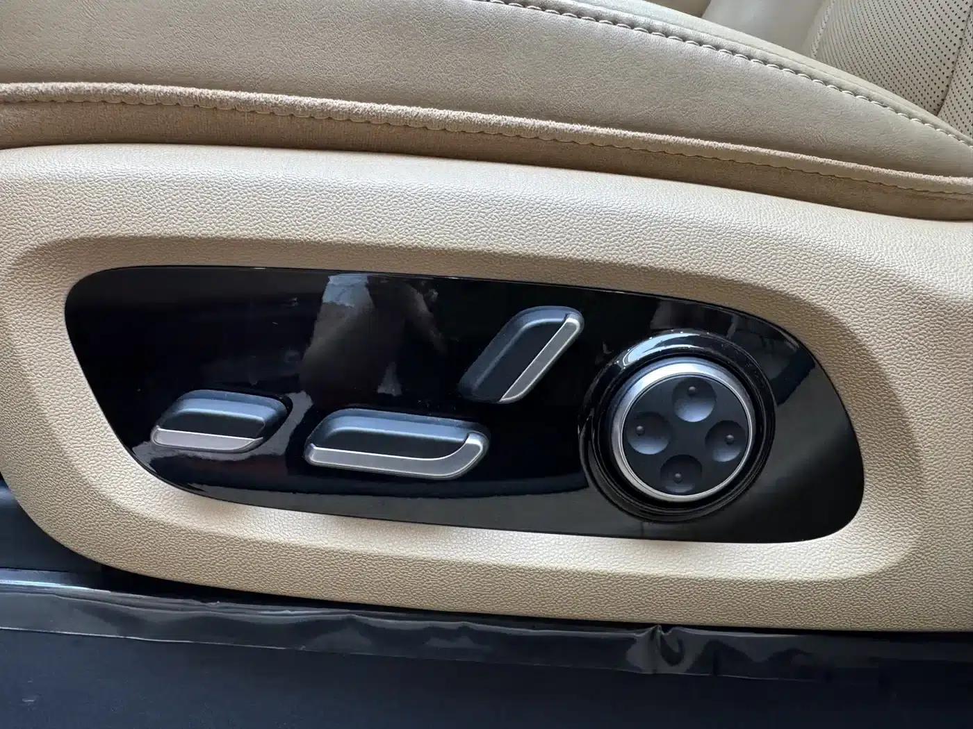 Zhijie R7 2024 Pure Electric 802km Max — миниатюра 20