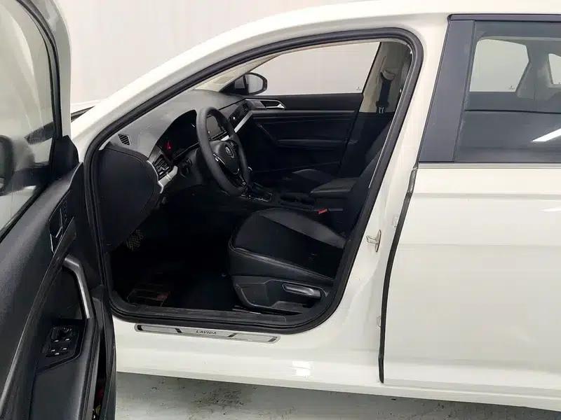 2019 Volkswagen Lavida 1.5L Automatic Vision Edition (China VI Emission Standard) — миниатюра 17