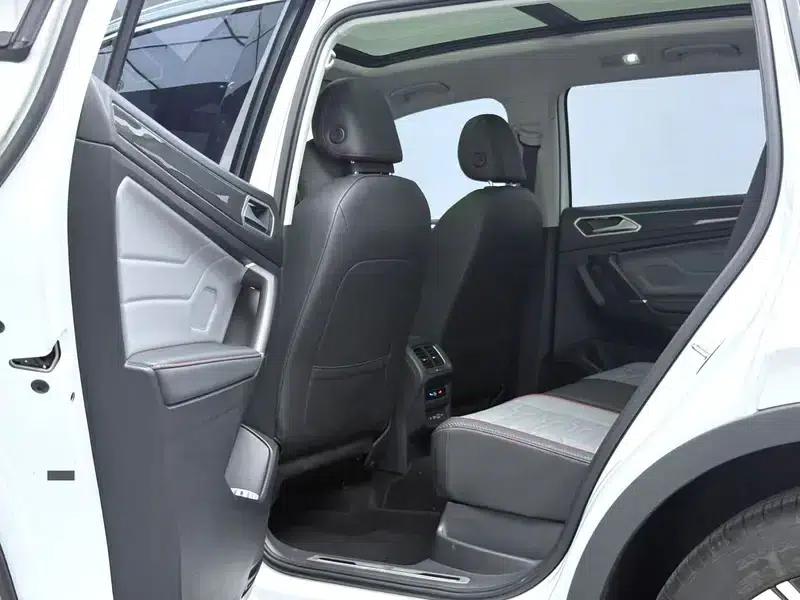 Tiguan L 2023 330TSI 2WD R-Line Flagship Edition — миниатюра 9