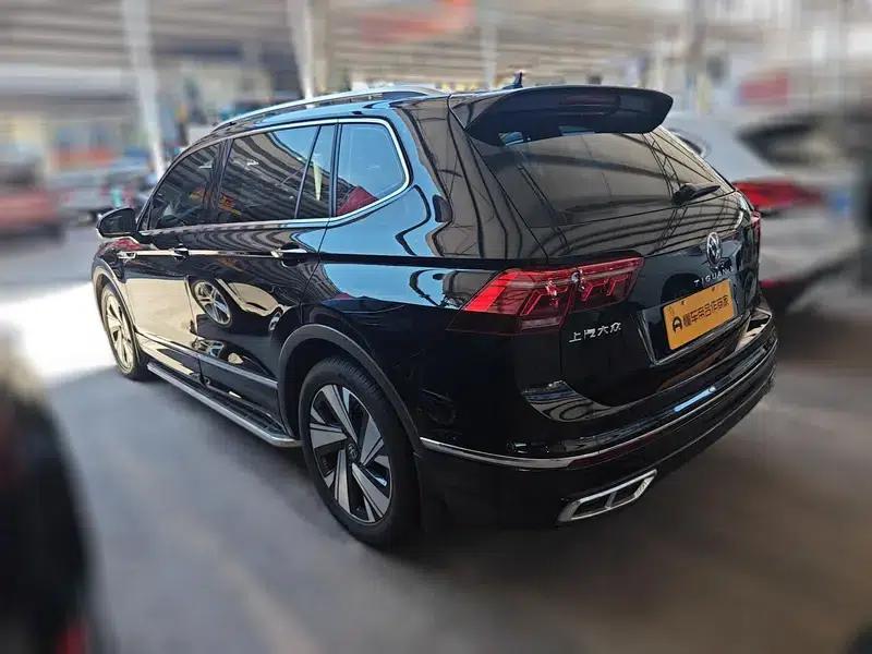 Tiguan L 2023 Facelift 330TSI 2WD R-Line Premium Edition — миниатюра 3