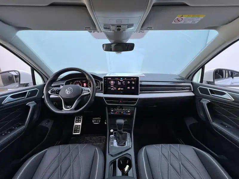 Tiguan L 2023 330TSI 2WD R-Line Premium Edition — миниатюра 18