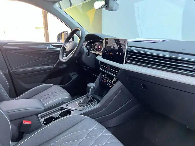 Tiguan L 2023 330TSI 2WD R-Line Premium Edition — миниатюра 22