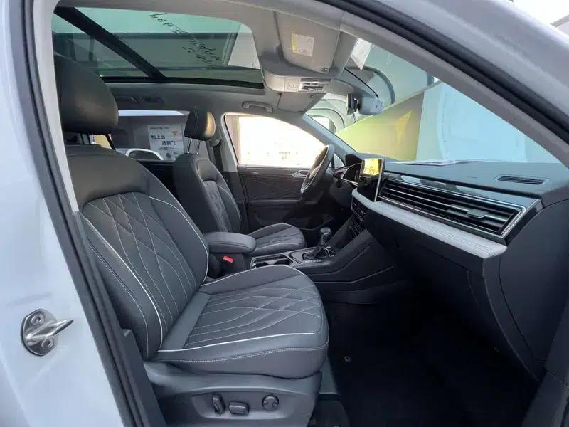 Tiguan L 2023 330TSI 2WD R-Line Premium Edition — миниатюра 26