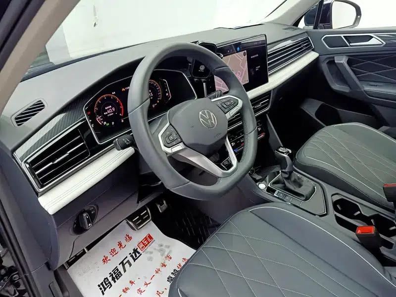 Tiguan L 2024 330TSI 2WD R-Line Premium Edition — миниатюра 17