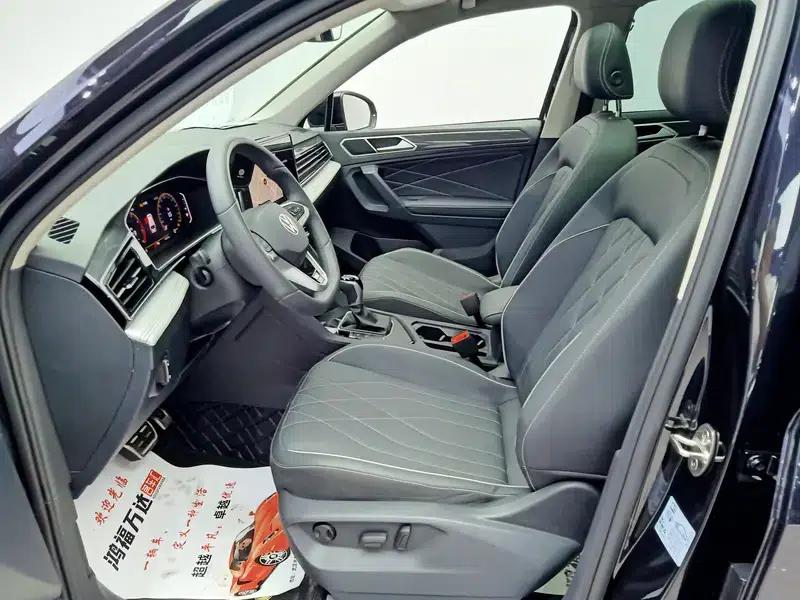 Tiguan L 2024 330TSI 2WD R-Line Premium Edition — миниатюра 19