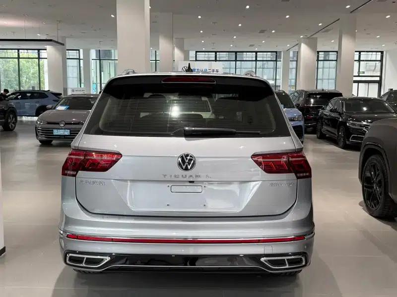 Tiguan L 2022 330TSI Automatic 2WD R-Line Premium Edition — миниатюра 5