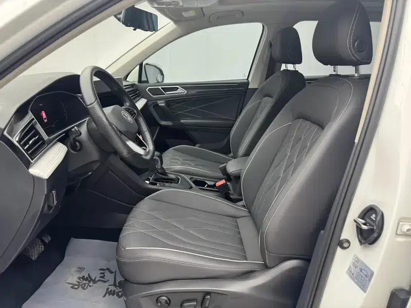 Tiguan L 2023 280TSI Trendy Limited Edition — миниатюра 12