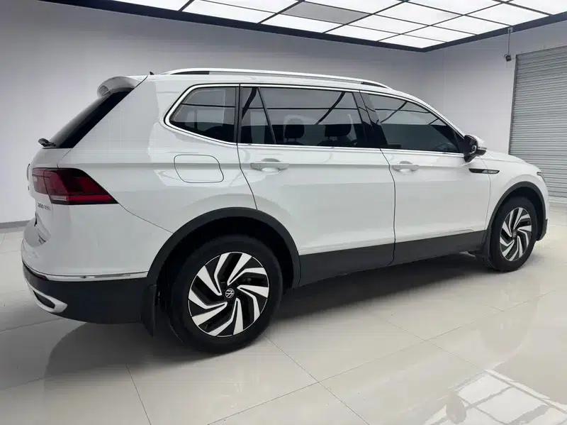 Tiguan L 2023 280TSI Trendy Limited Edition — миниатюра 4