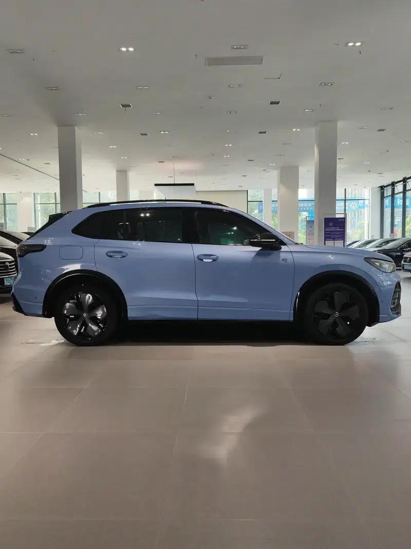 Tiguan L 2024 Pro 380TSI AWD R-Line Supreme Edition — миниатюра 7