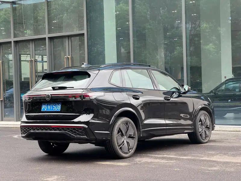 Tiguan L 2024 Pro 330TSI 2WD R-Line Supreme Edition — миниатюра 6