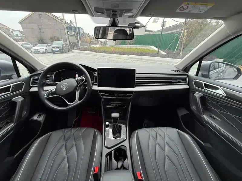 Tiguan L 2022 330TSI Automatic 2WD Smart Edition — миниатюра 13