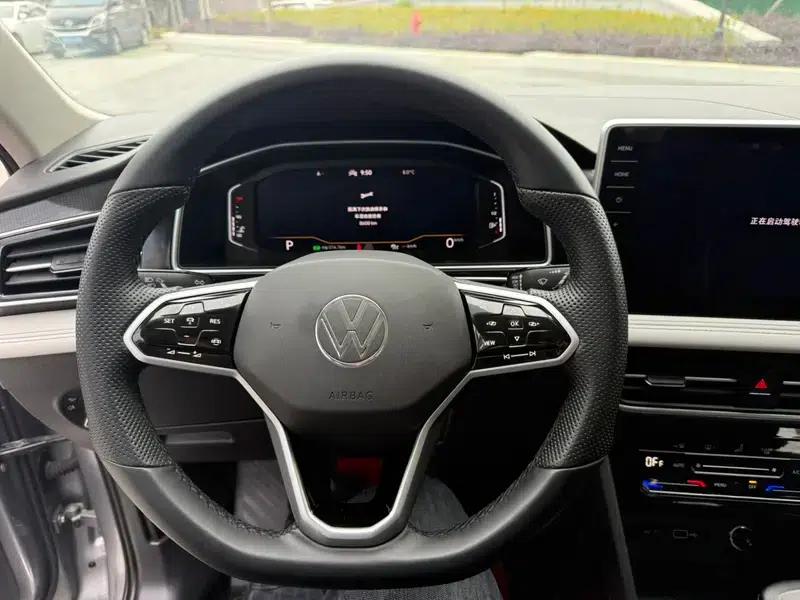Tiguan L 2022 330TSI Automatic 2WD Smart Edition — миниатюра 15