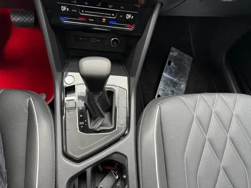 Tiguan L 2022 330TSI Automatic 2WD Smart Edition — миниатюра 16