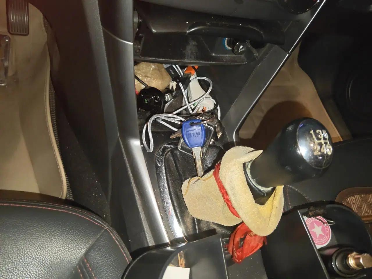 Chery Tiggo 3 2015 1.6L Manual Zhishang Sport Edition — миниатюра 14