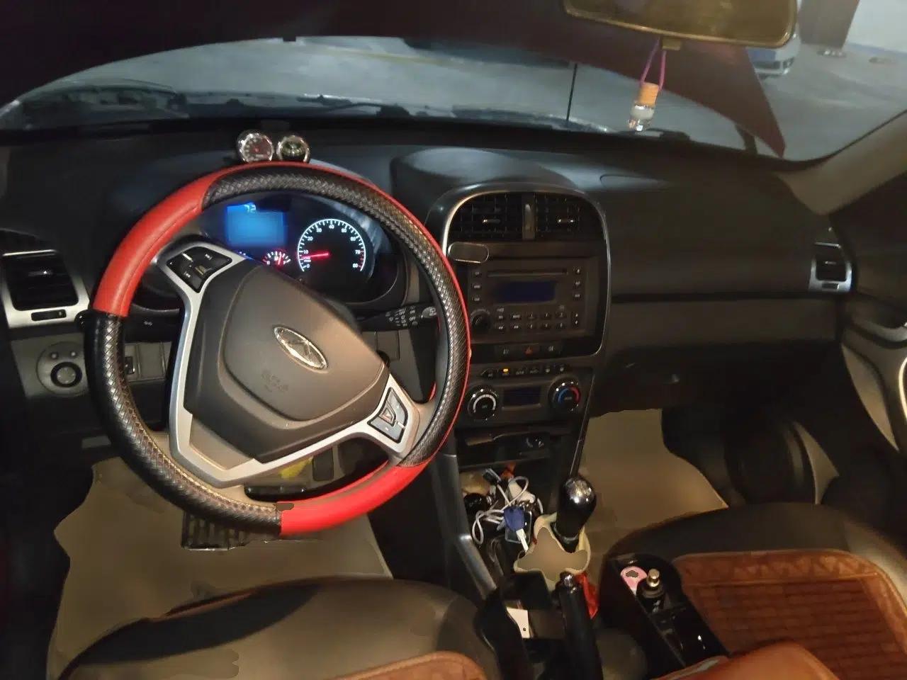 Chery Tiggo 3 2015 1.6L Manual Zhishang Sport Edition — миниатюра 9