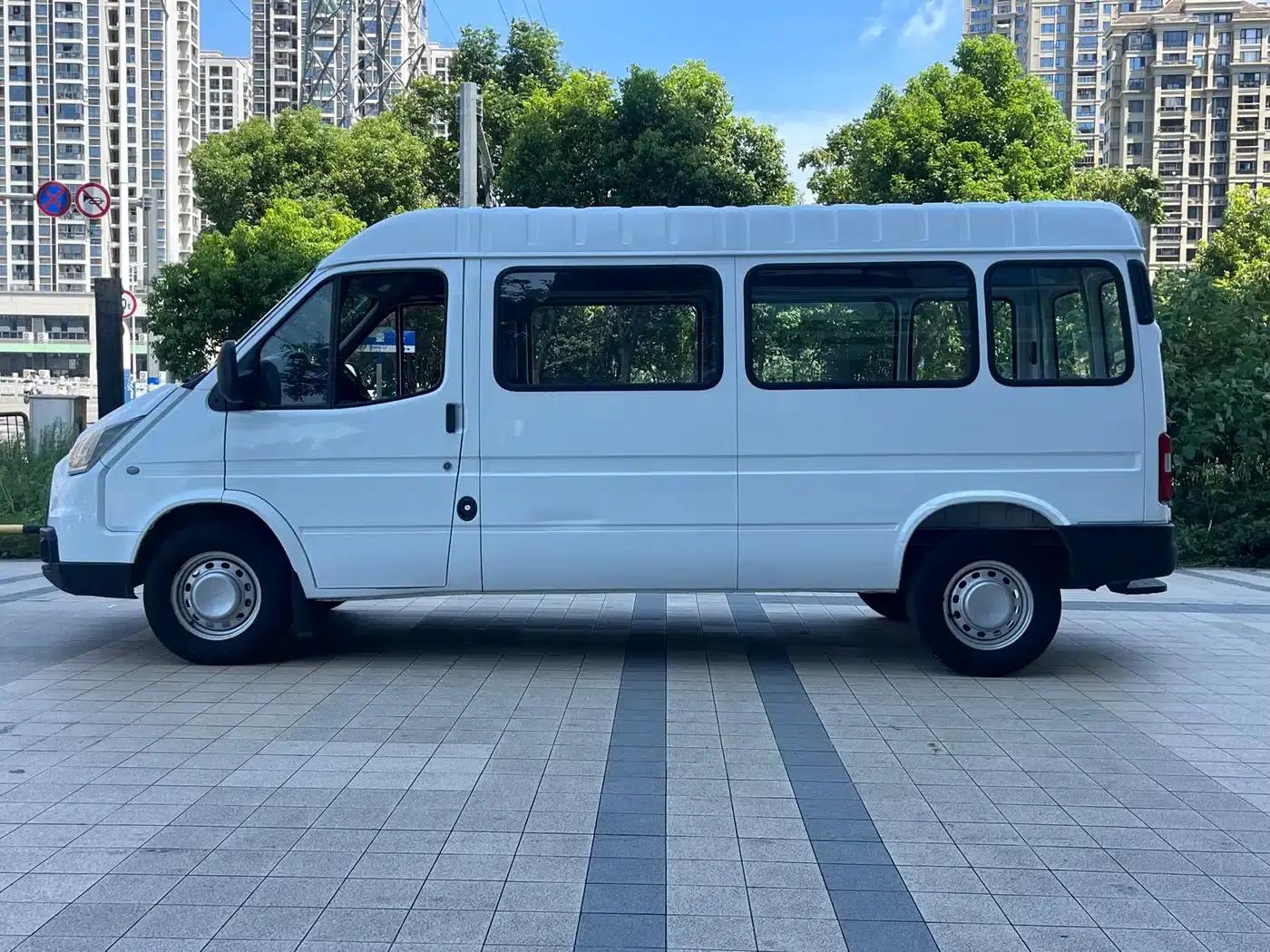 Teshun 2021 2.8T Space King Taurus Edition Long Wheelbase Mid-High Roof Single Rear Tire - Stepped 6 Seats Diesel National VI JX493 — миниатюра 4