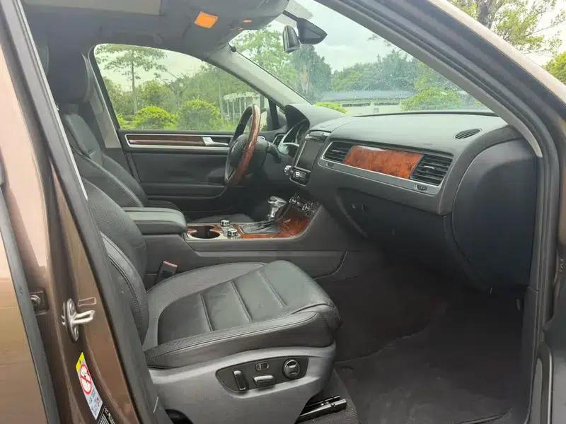 2011 Touareg 3.0TSI Comfort — миниатюра 16