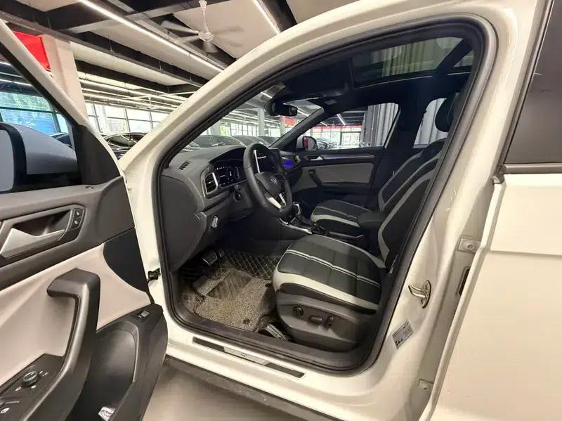 2023 Volkswagen T-Roc 300TSI DSG Chenguang Edition — миниатюра 10