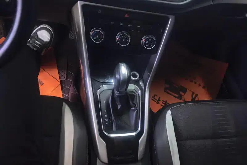 T-Roc 2020 230TSI DSG 2WD Entry-level — миниатюра 16