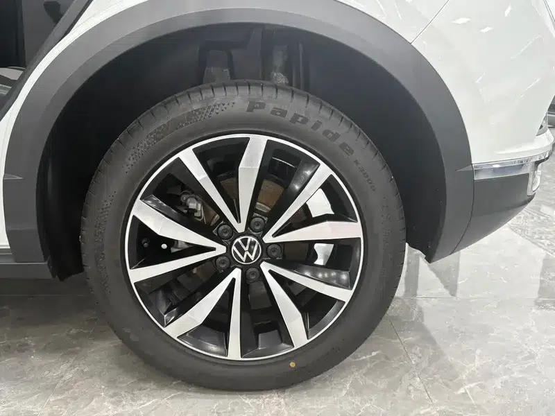 2023 Volkswagen T-Roc 280TSI DSG Time Edition — миниатюра 13