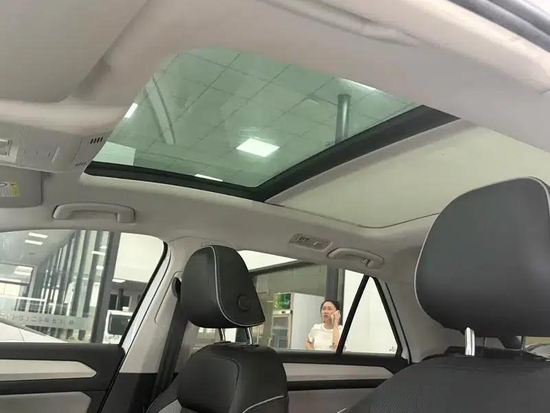 2023 Volkswagen T-Roc 280TSI DSG Time Edition — миниатюра 21