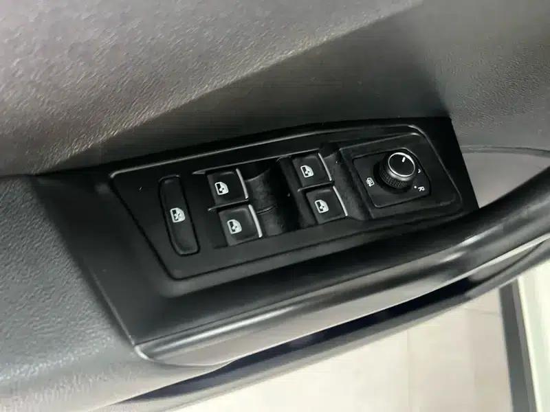 2021 Volkswagen T-Roc 280TSI DSG 2WD Comfort Smart Edition — миниатюра 22