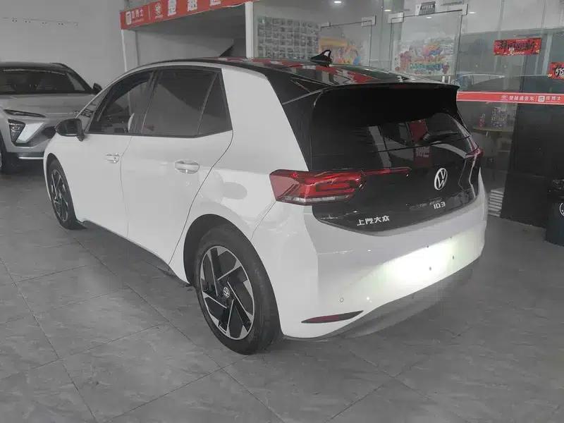 Volkswagen ID.3 2025 Smart Edition with Outstanding Oxygen — миниатюра 4