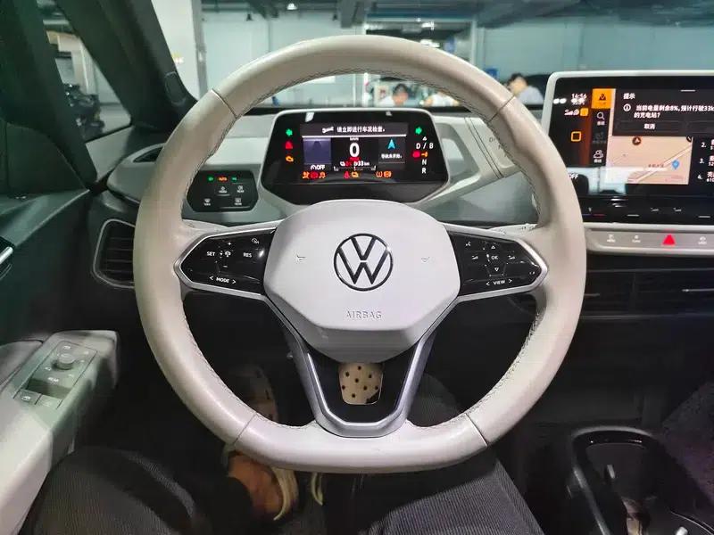 Volkswagen ID.3 2023 Upgraded Pure Smart Edition — миниатюра 9