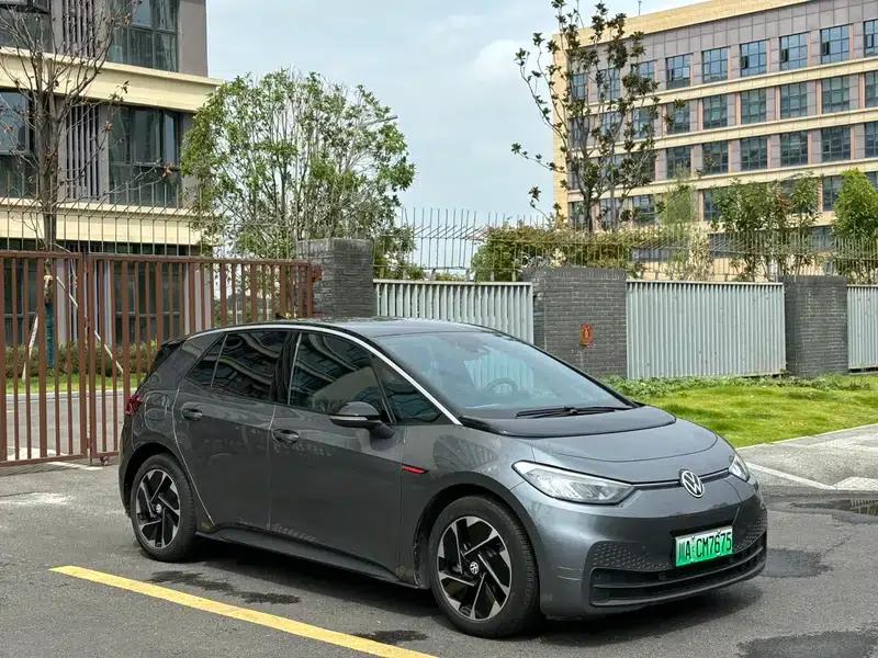 Volkswagen ID.3 2024 Outstanding Edition — миниатюра 3