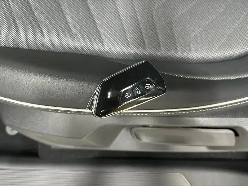 Volkswagen ID.3 2023 Upgraded Pure Smart Edition — миниатюра 11