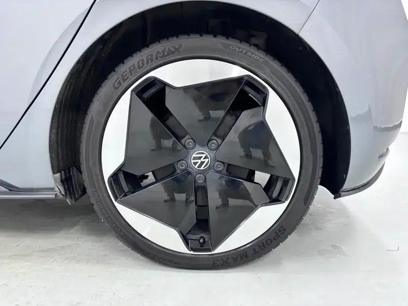 Volkswagen ID.3 2022 Intelligent Edition — миниатюра 9