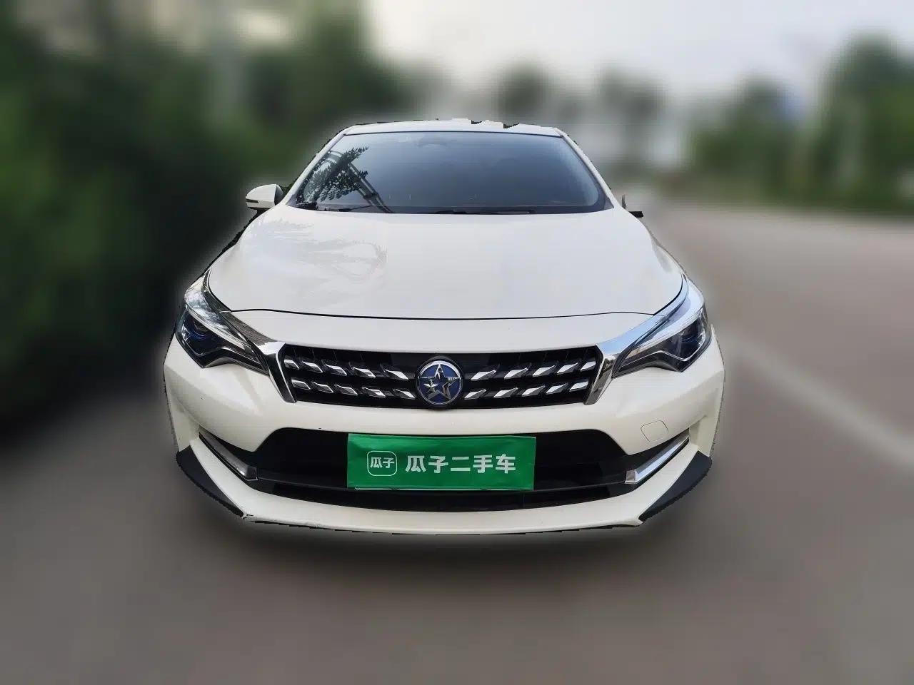 Venucia D60 2019 1.6L XL CVT Smart Connect Elite Edition — миниатюра 2