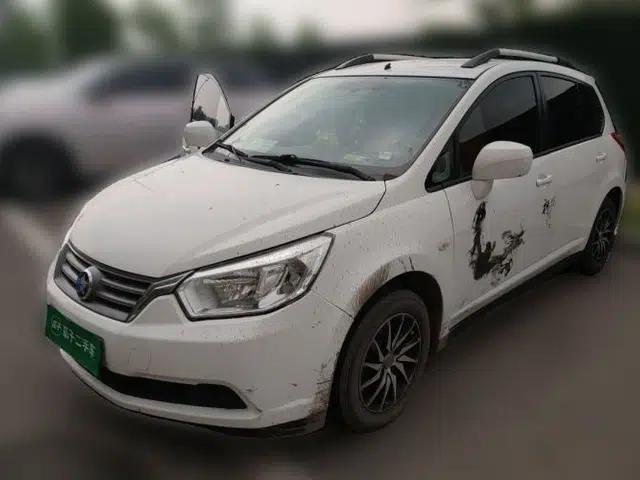 Venucia R50 2013 1.6L Manual Fashion Edition