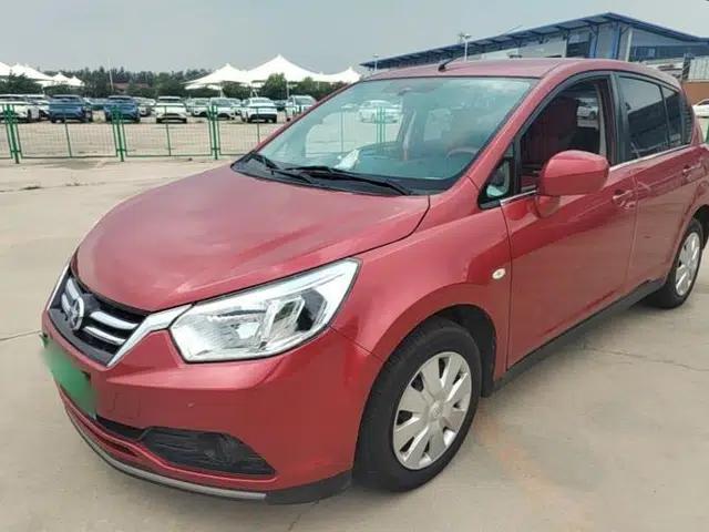Venucia R50 2015 1.6L Automatic Fashion Edition