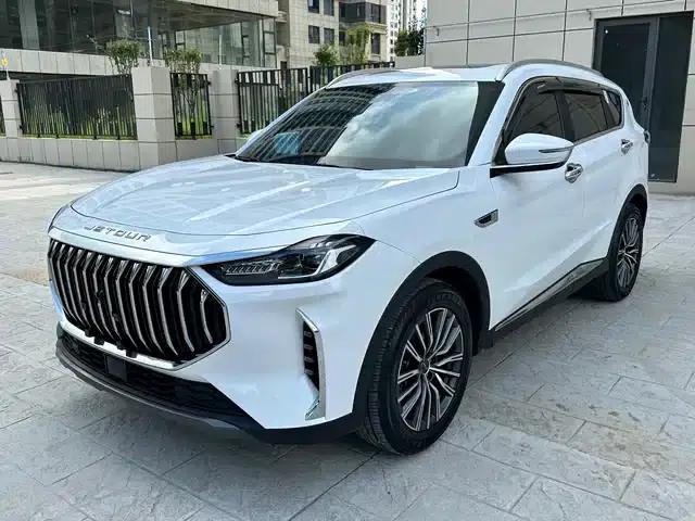 Jetour X70 PLUS 2025 Champion Edition 1.5T DCT Champion PRO 7-seater