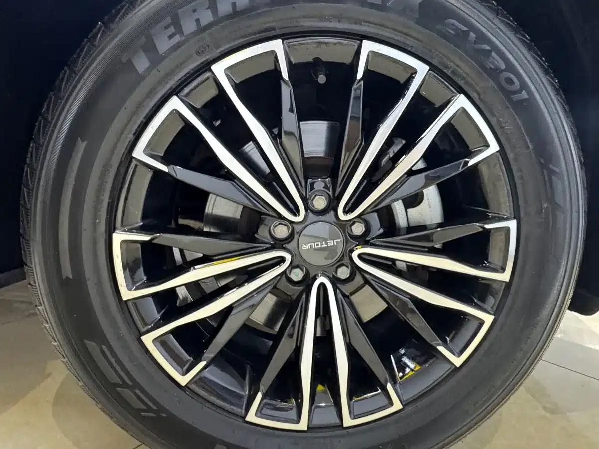 Jetour X70 PLUS 2021 1.5T DCT 7-seater — миниатюра 25
