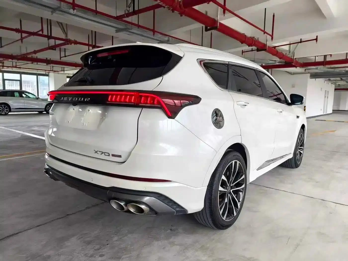 Jetour X70 PLUS 2021 Facelift 1.6T DCT 7-Seater — миниатюра 4