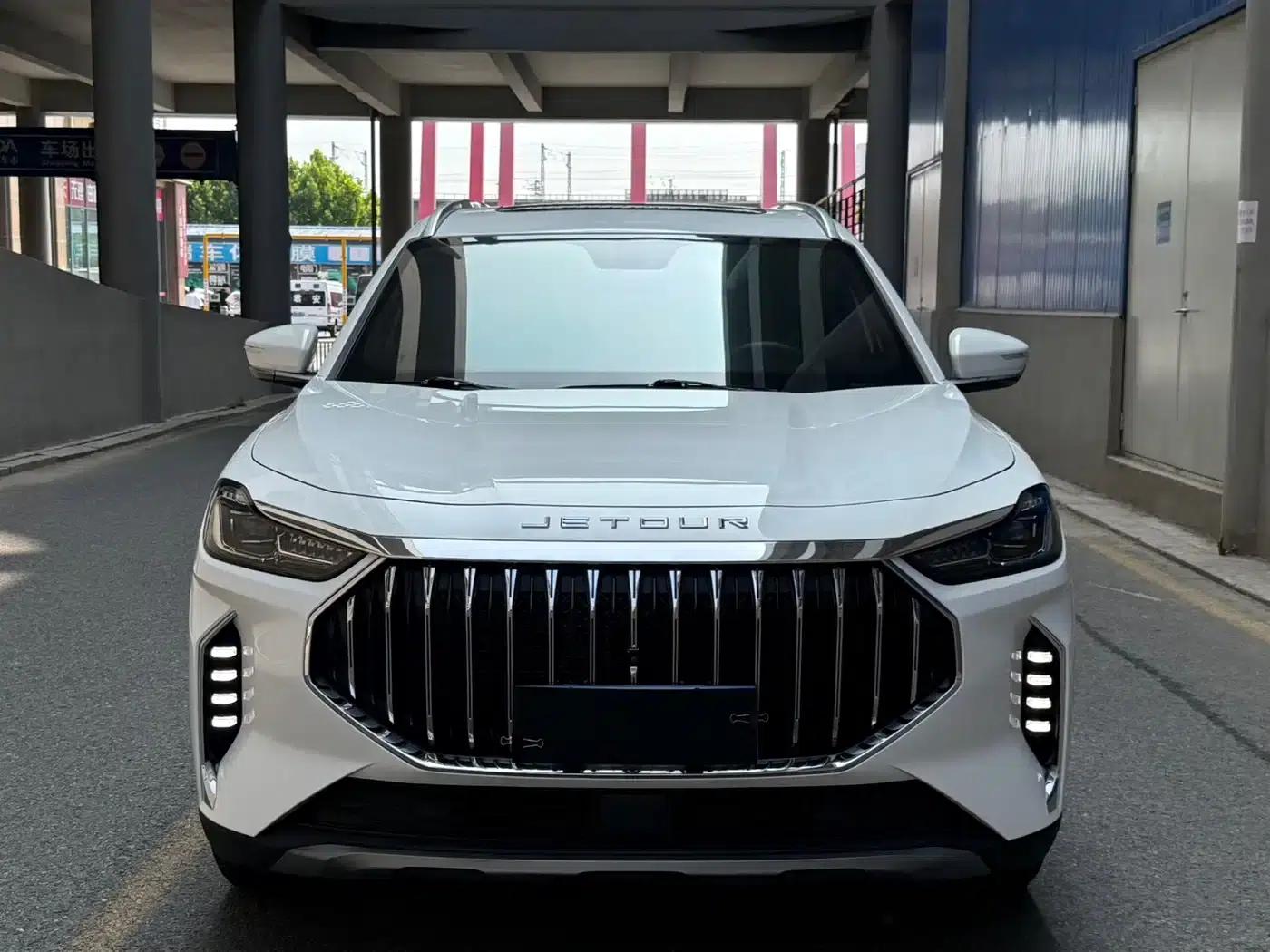 Jetour X70 PLUS 2023 1.5T DCT Warrior PLUS 7-seater — миниатюра 2