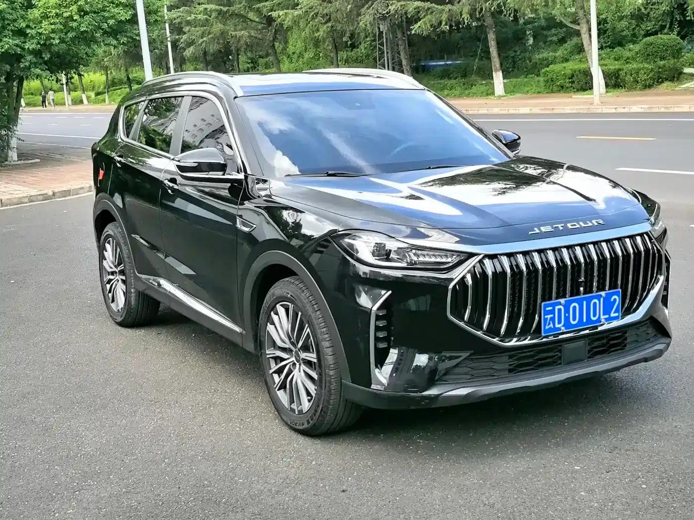 Jetour X70 PLUS 2025 Champion Edition 1.5T DCT Champion MAX+ 7-seater — миниатюра 3