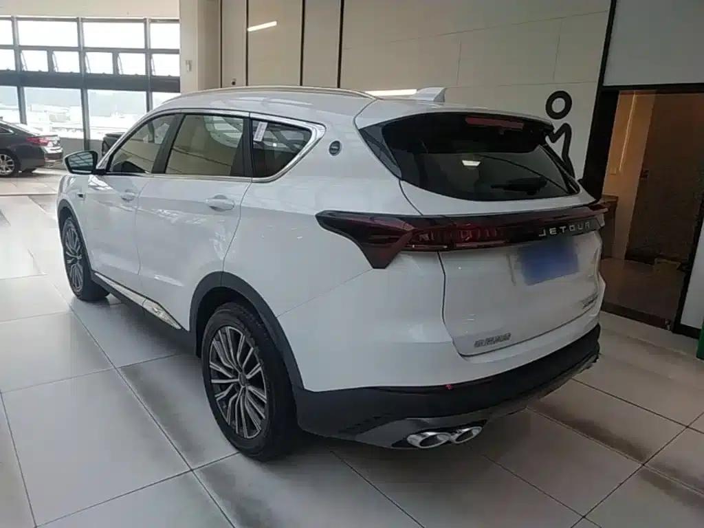 Jetour X70 PLUS 2024 Champion Edition 1.5T DCT Champion MAX 7-seater — миниатюра 5