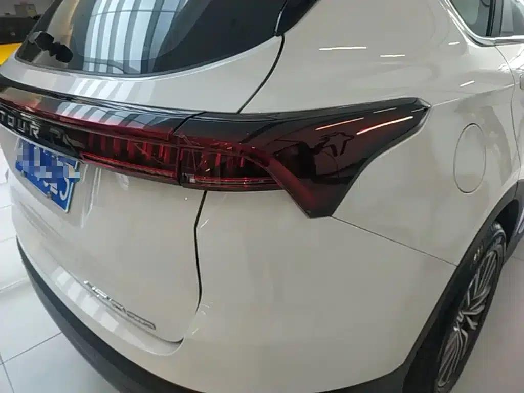 Jetour X70 PLUS 2024 Champion Edition 1.5T DCT Champion MAX 7-seater — миниатюра 8