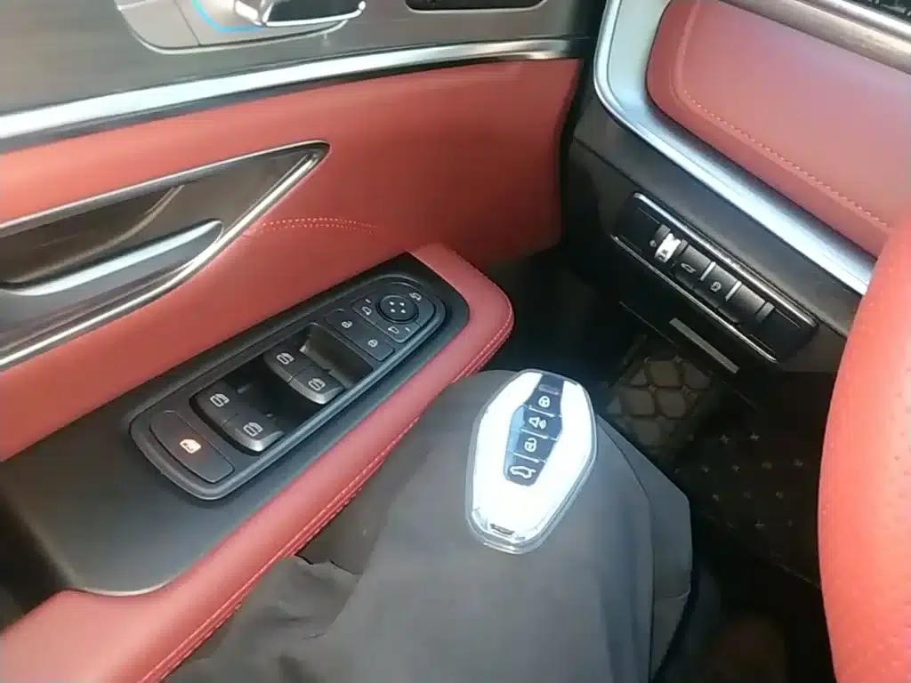 Jetour X70 PLUS 2024 Champion Edition 1.5T DCT Champion MAX 7-seater — миниатюра 9