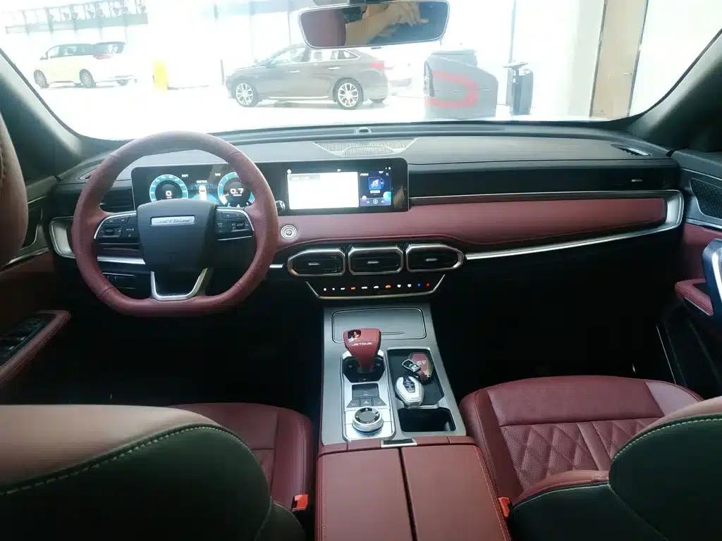 Jetour X70 PLUS 2024 Champion Edition 1.5T DCT Champion MAX 7-seater — миниатюра 10