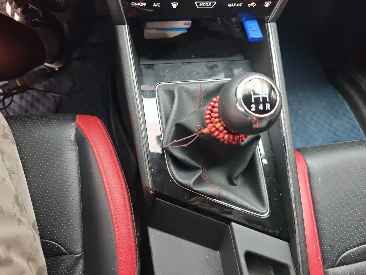 Venucia T60 2020 1.6L Manual Smart Vision Version China VI Standard — миниатюра 14