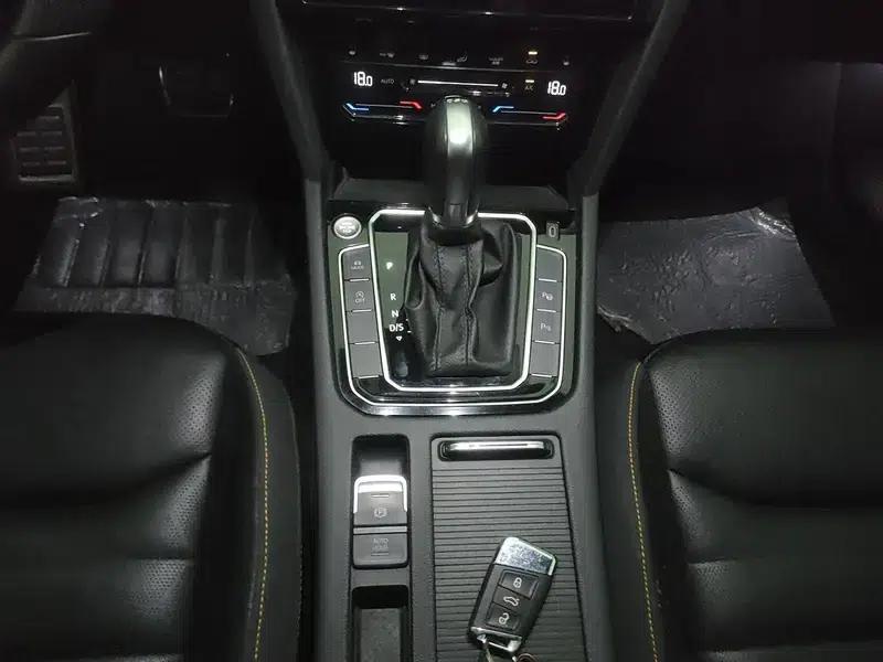 Volkswagen CC 2024 380TSI Striking Edition — миниатюра 15