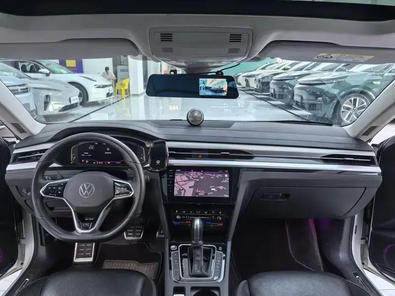 Volkswagen CC 2021 380TSI Striking Edition — миниатюра 9