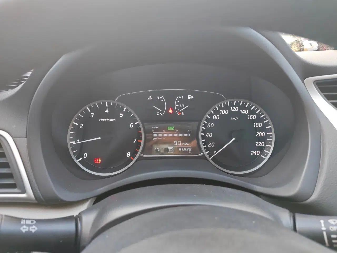 Nissan Sylphy 2016 1.8XL CVT Luxury Edition — миниатюра 11