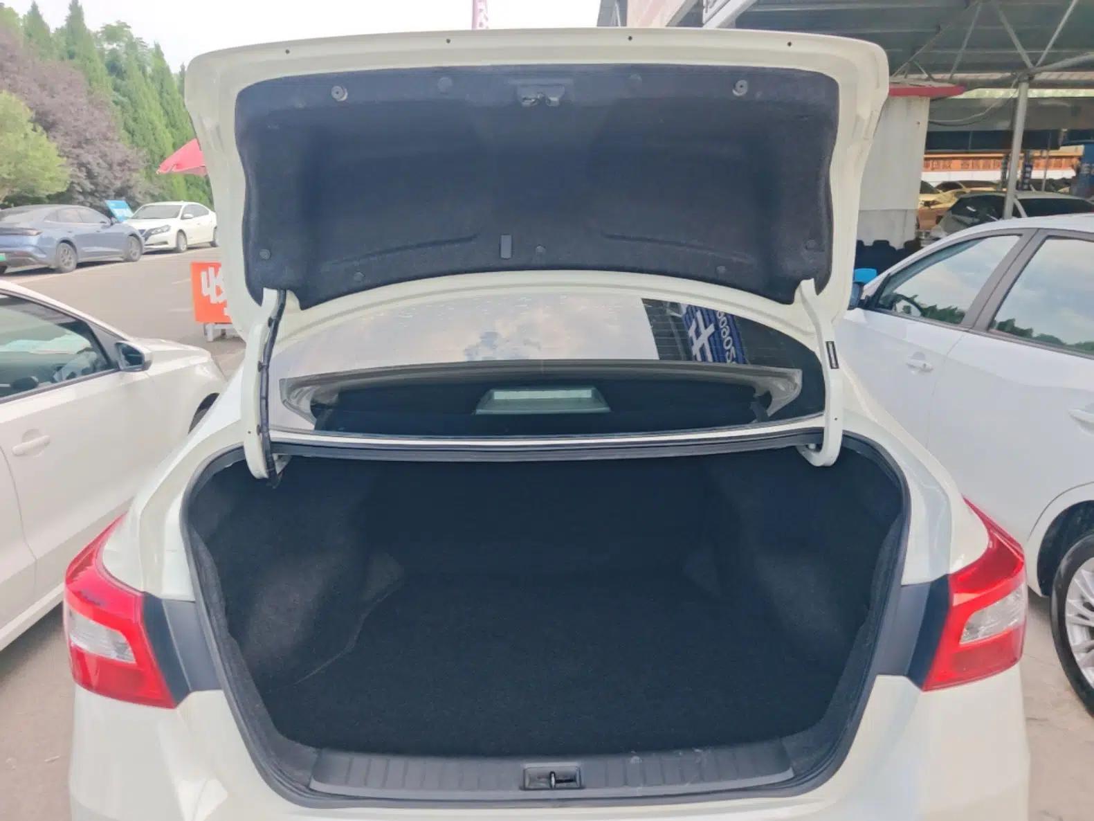 Nissan Sylphy 2022 Classic 1.6XE CVT Comfort Edition — миниатюра 22