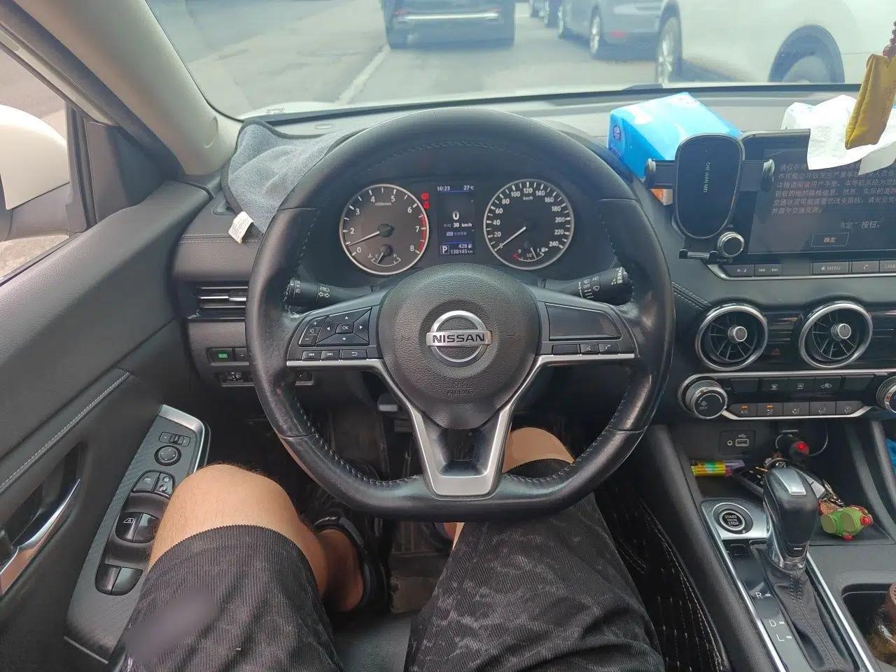 Nissan Sylphy 2020 1.6L XL CVT Enjoyment Edition — миниатюра 10