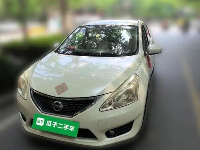 Nissan Tiida 2013 1.6L CVT Cool Cafe Edition